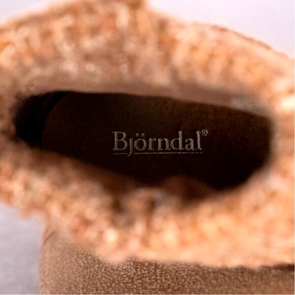 Bjorndal Brown Suede Leather Lilly Boot Booties Women's Size 7 Sweater Top Wedge - Picture 8 of 8